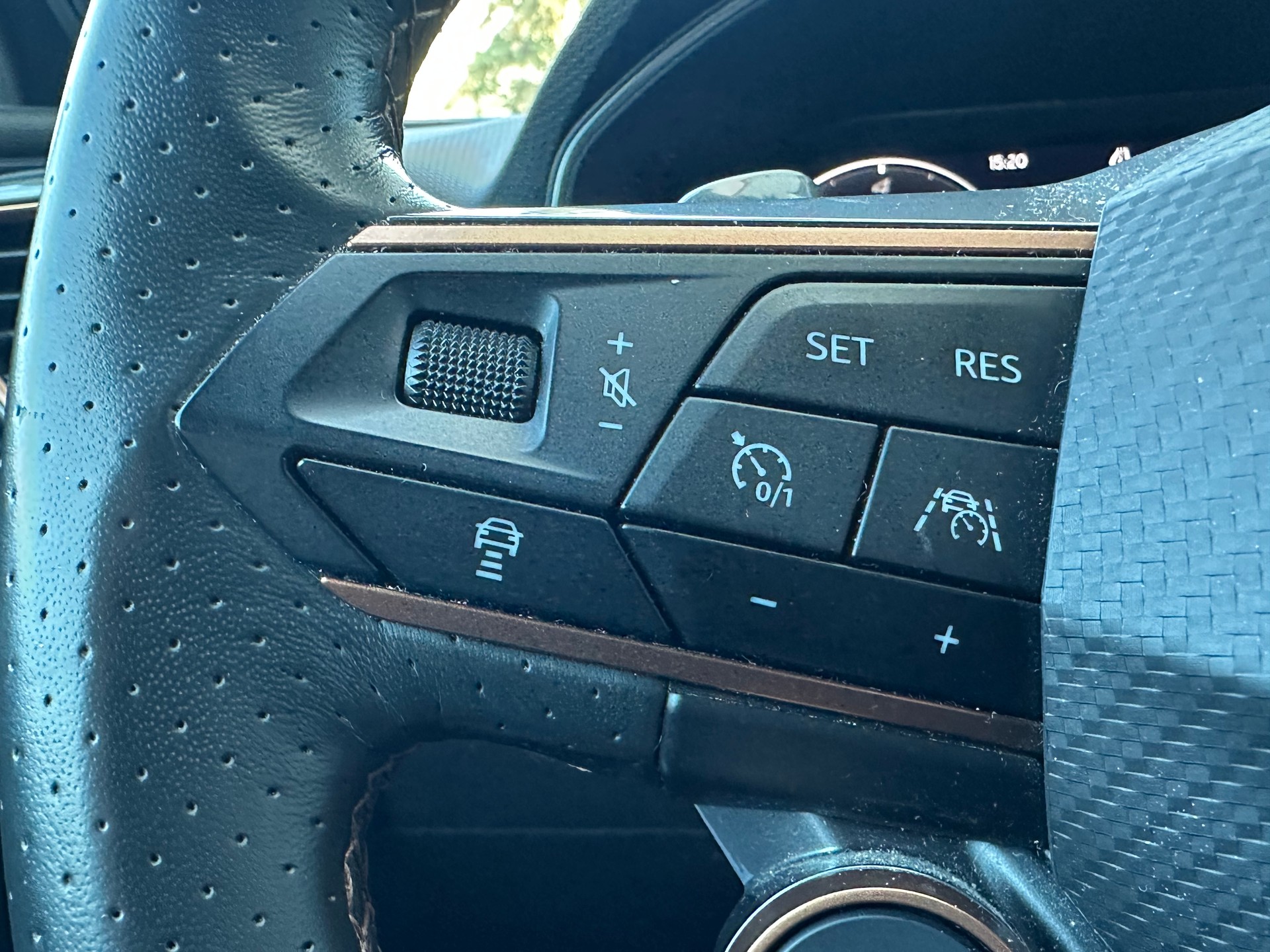 CUPRA LEON ST 1.4 e-HYBRID pHEV DSG-image-9