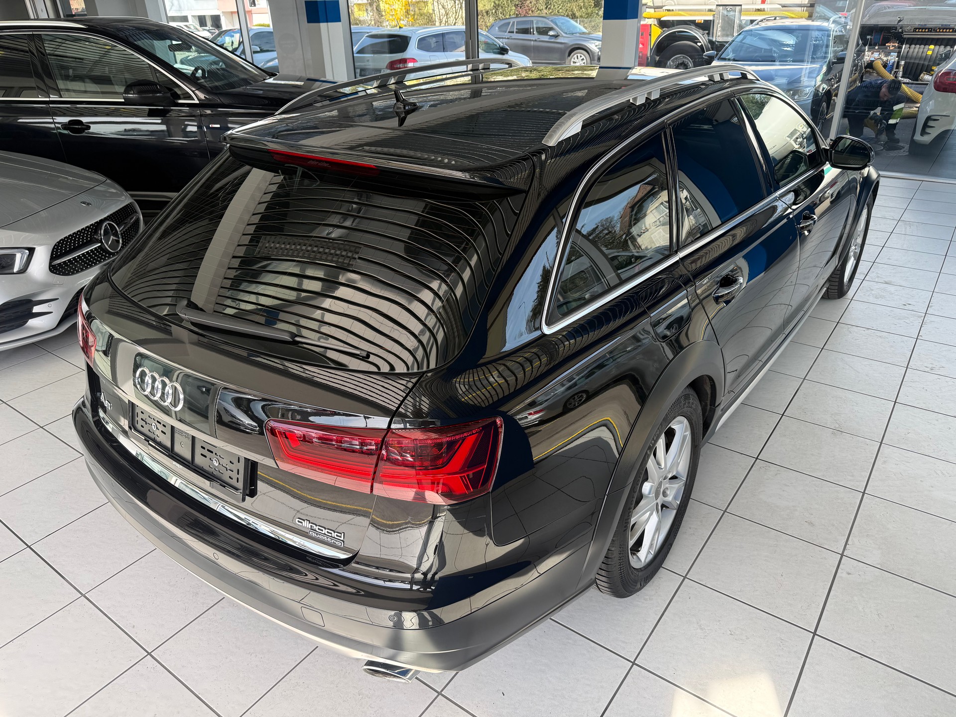 AUDI A6 allroad 3.0 TDI V6 quattro S-tronic-showroom-element-2