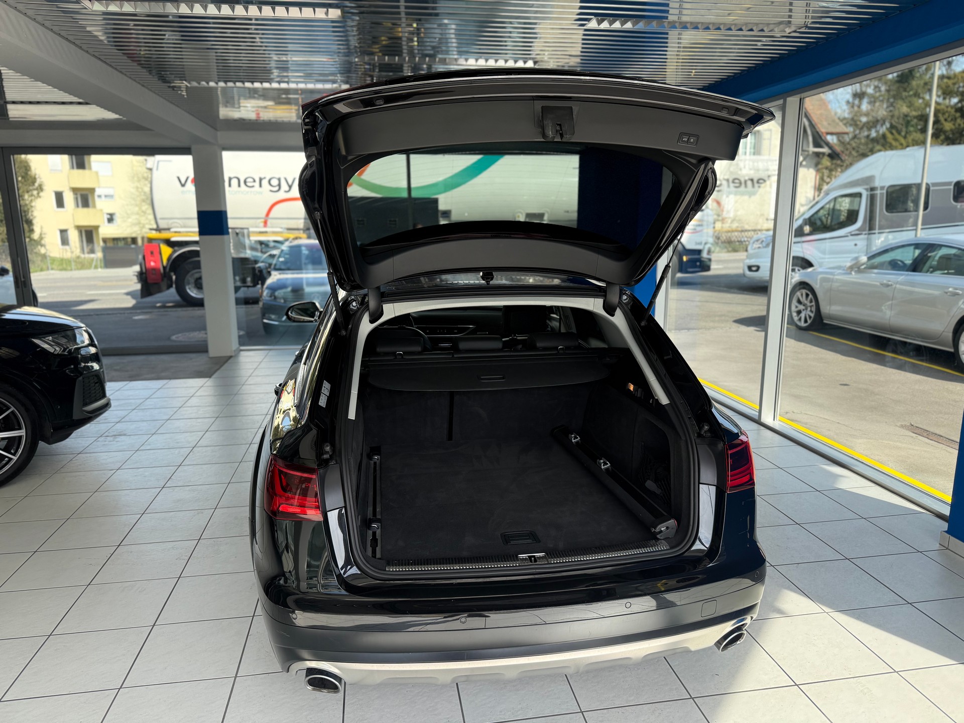 AUDI A6 allroad 3.0 TDI V6 quattro S-tronic-image-6