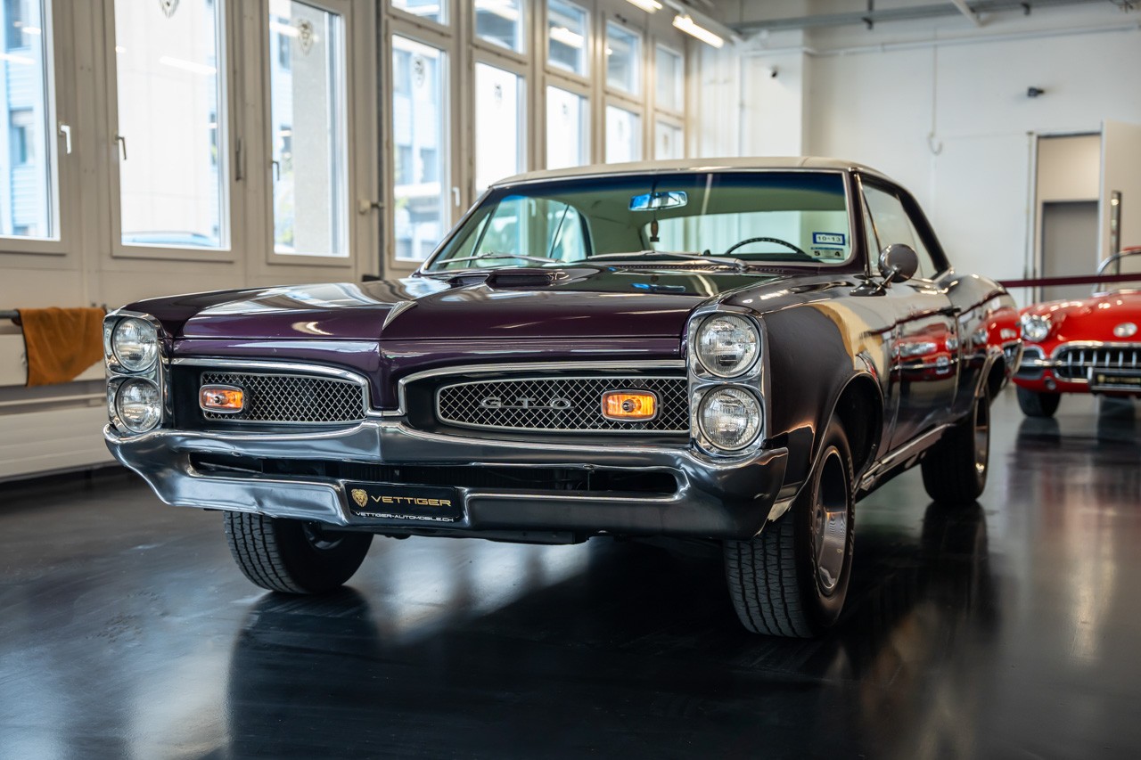 PONTIAC GTO-showroom-element-2