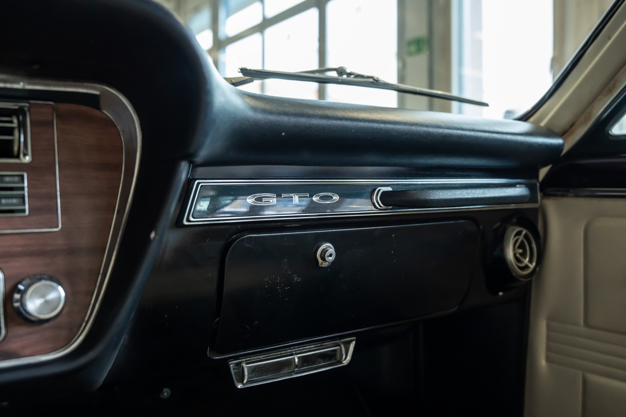 PONTIAC GTO-image-27