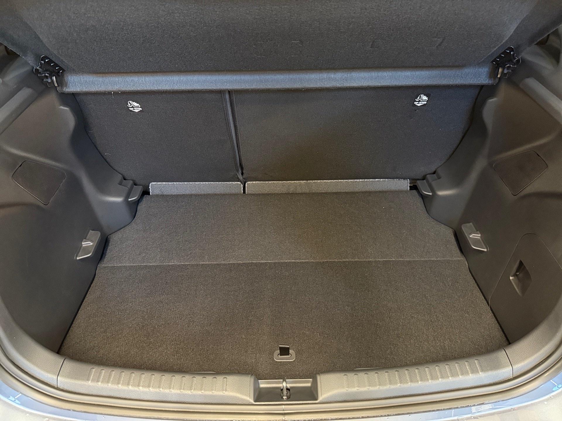 TOYOTA Yaris 1.5 Premium e-CVT-image-14