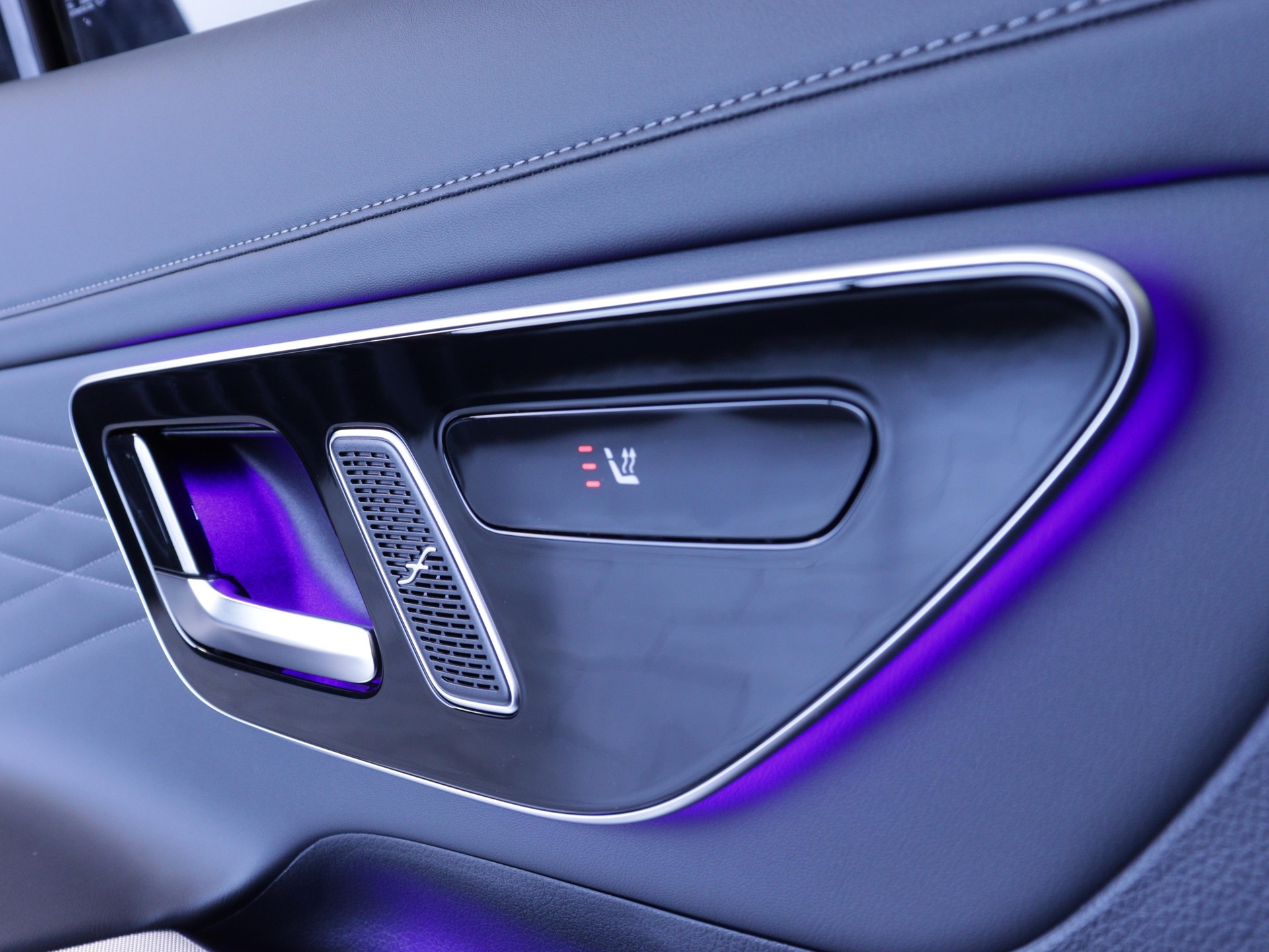 MERCEDES-BENZ GLC 450 d AMG Line 4matic-image-11
