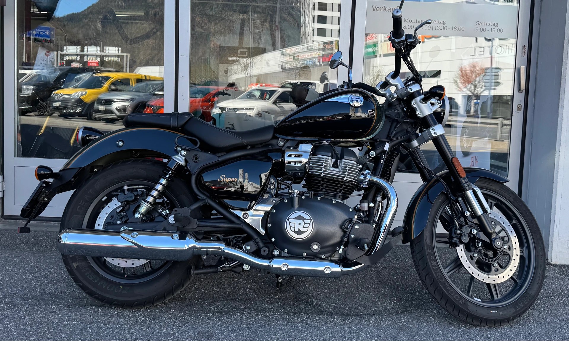 ROYAL ENFIELD Super Meteor 650 Interstellar-image-2