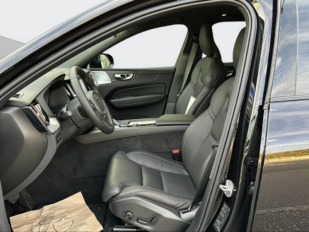 VOLVO XC60 2.0 T8 TE XCENTRIC Black Edition eAWD-image-10