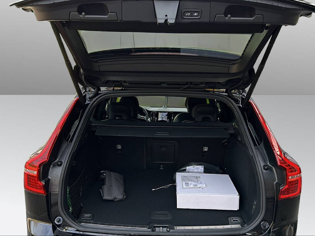 VOLVO XC60 2.0 T8 TE XCENTRIC Black Edition eAWD-image-15