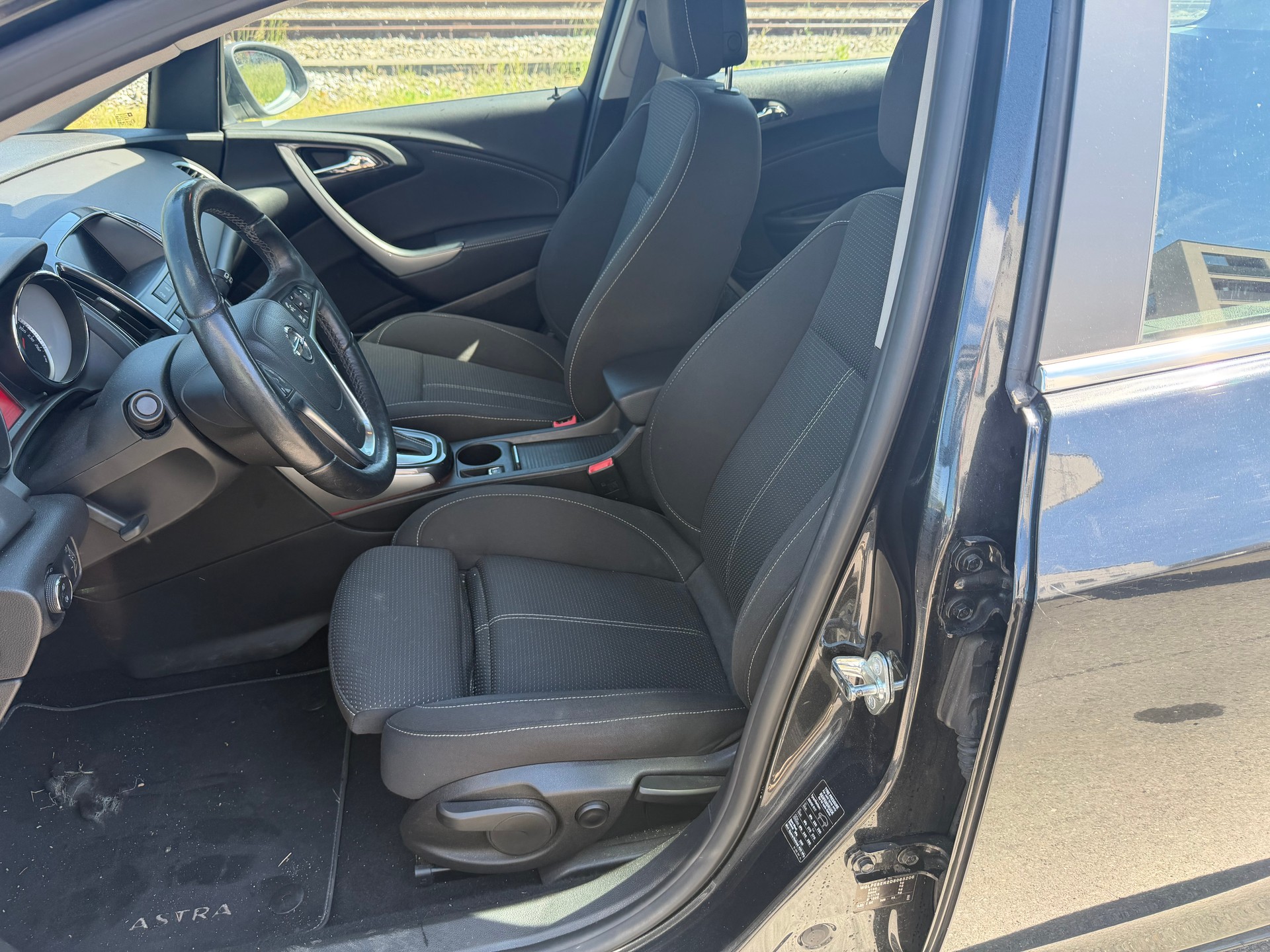 OPEL Astra ST 2.0 CDTi Anniversary Ed. Aut.-image-8