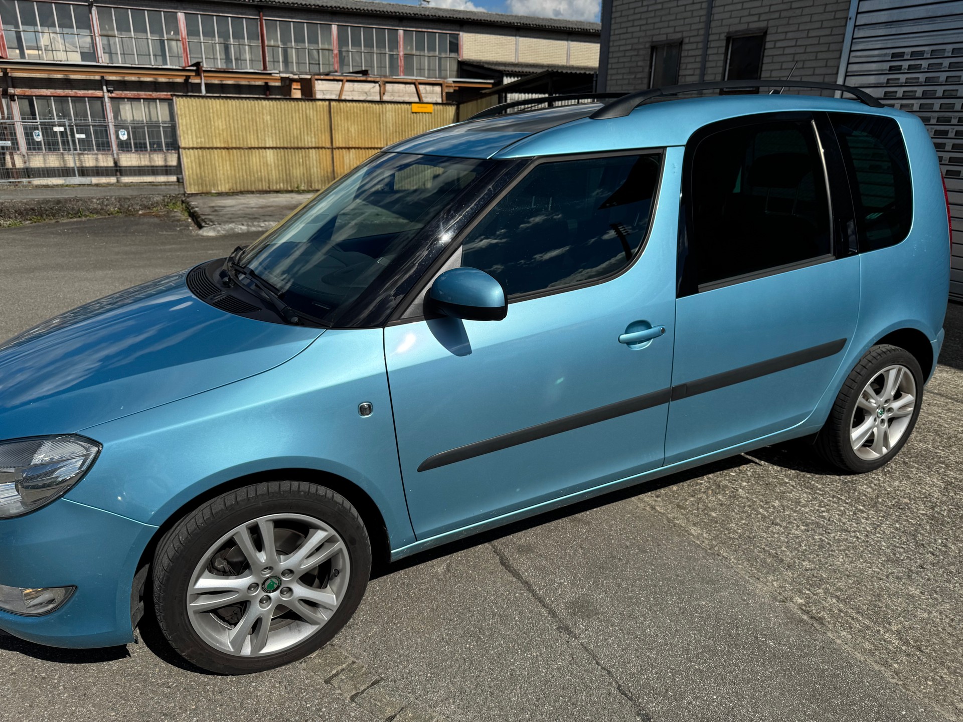 SKODA Roomster 1.2 TSI Elegance DSG-image-7