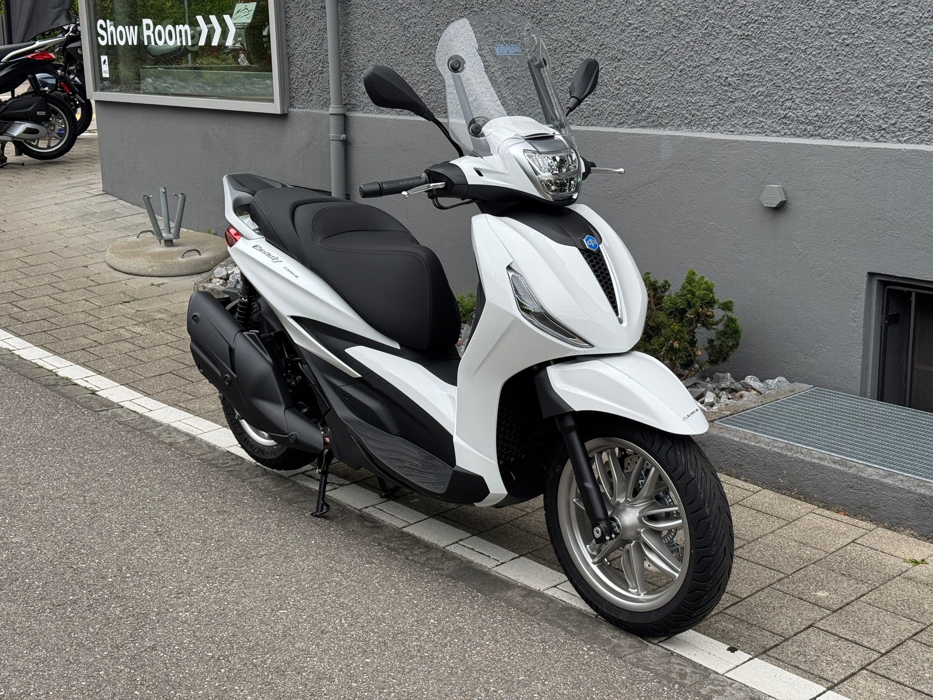 PIAGGIO Beverly 400 E5+-image-1
