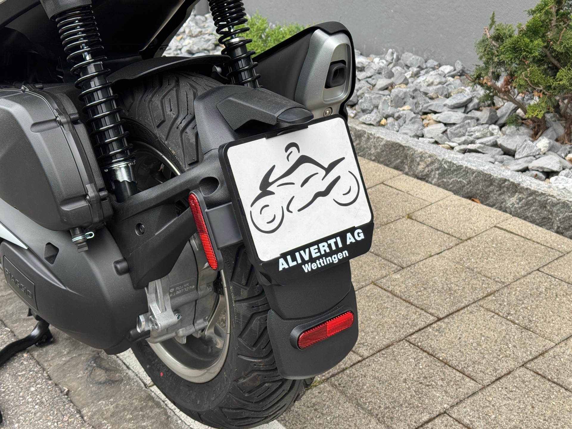 PIAGGIO Beverly 400 E5+-image-13