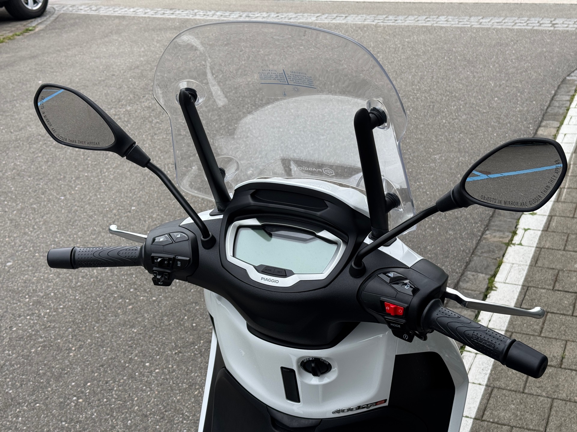 PIAGGIO Beverly 400 E5+-image-12