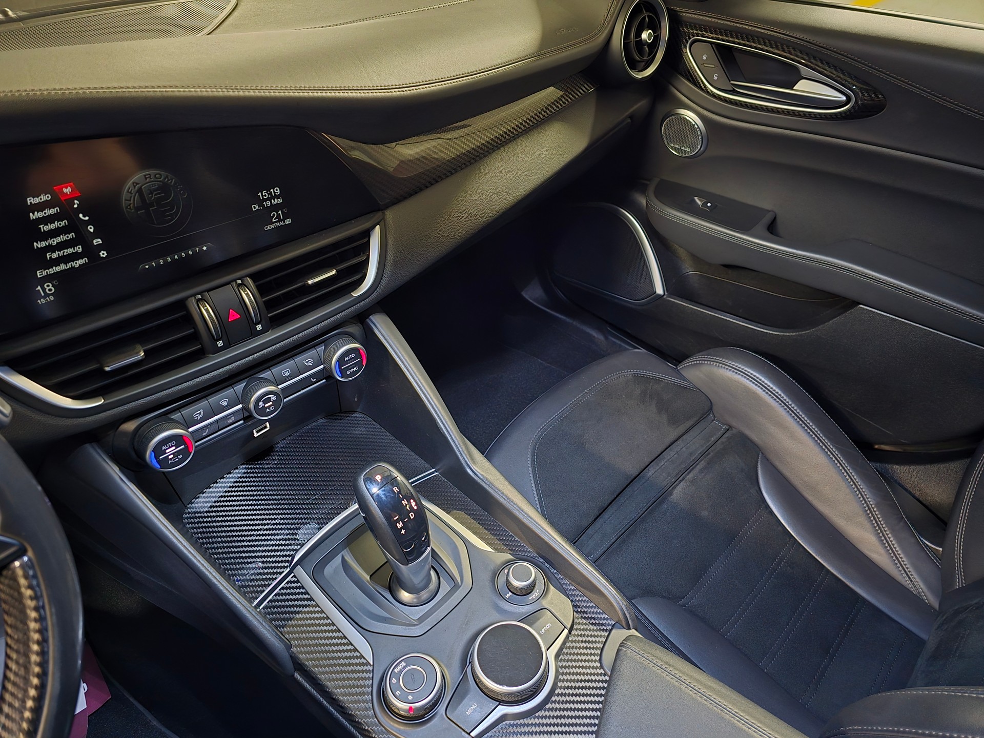 ALFA ROMEO Giulia 2.9 V6 Quadrifoglio Automatic-image-10