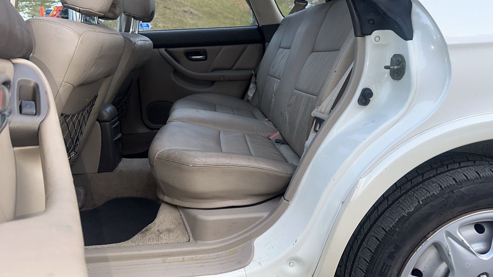 SUBARU Outback H6 3.0-image-8