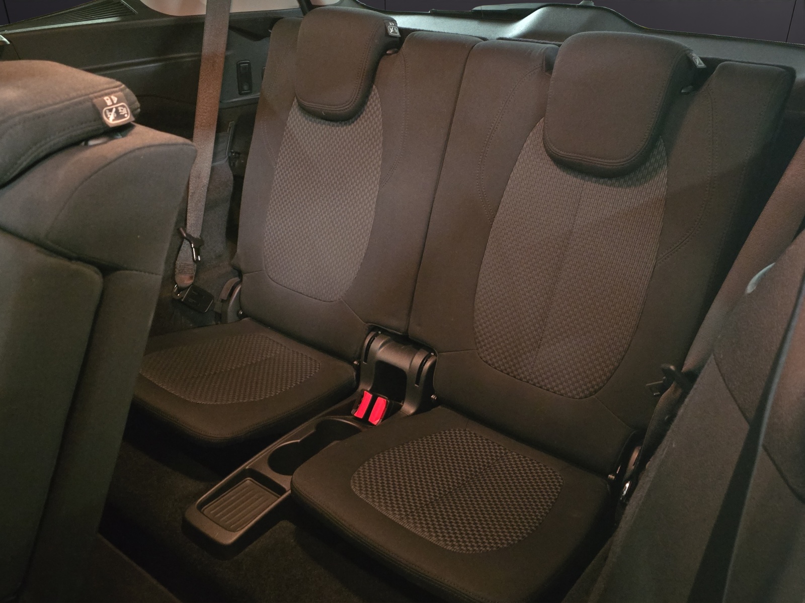 BMW 218d xDrive Gran Tourer Steptronic Travel Edition-image-21