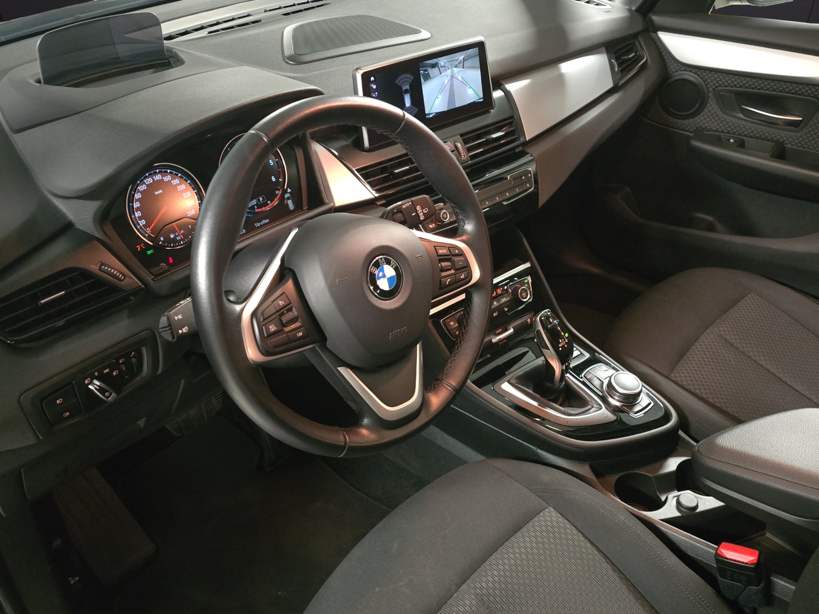 BMW 218d xDrive Gran Tourer Steptronic Travel Edition-image-9