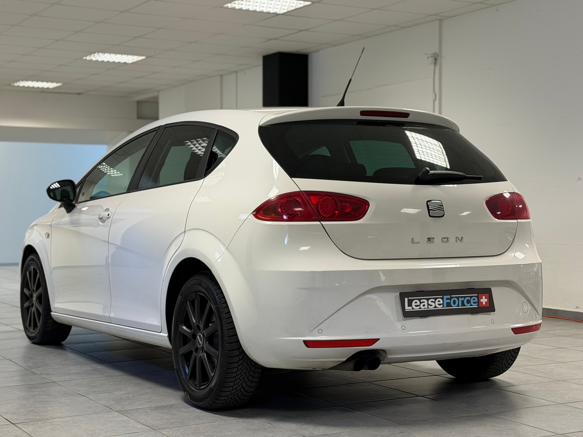 SEAT Leon 1.8 TSI Style-image-4