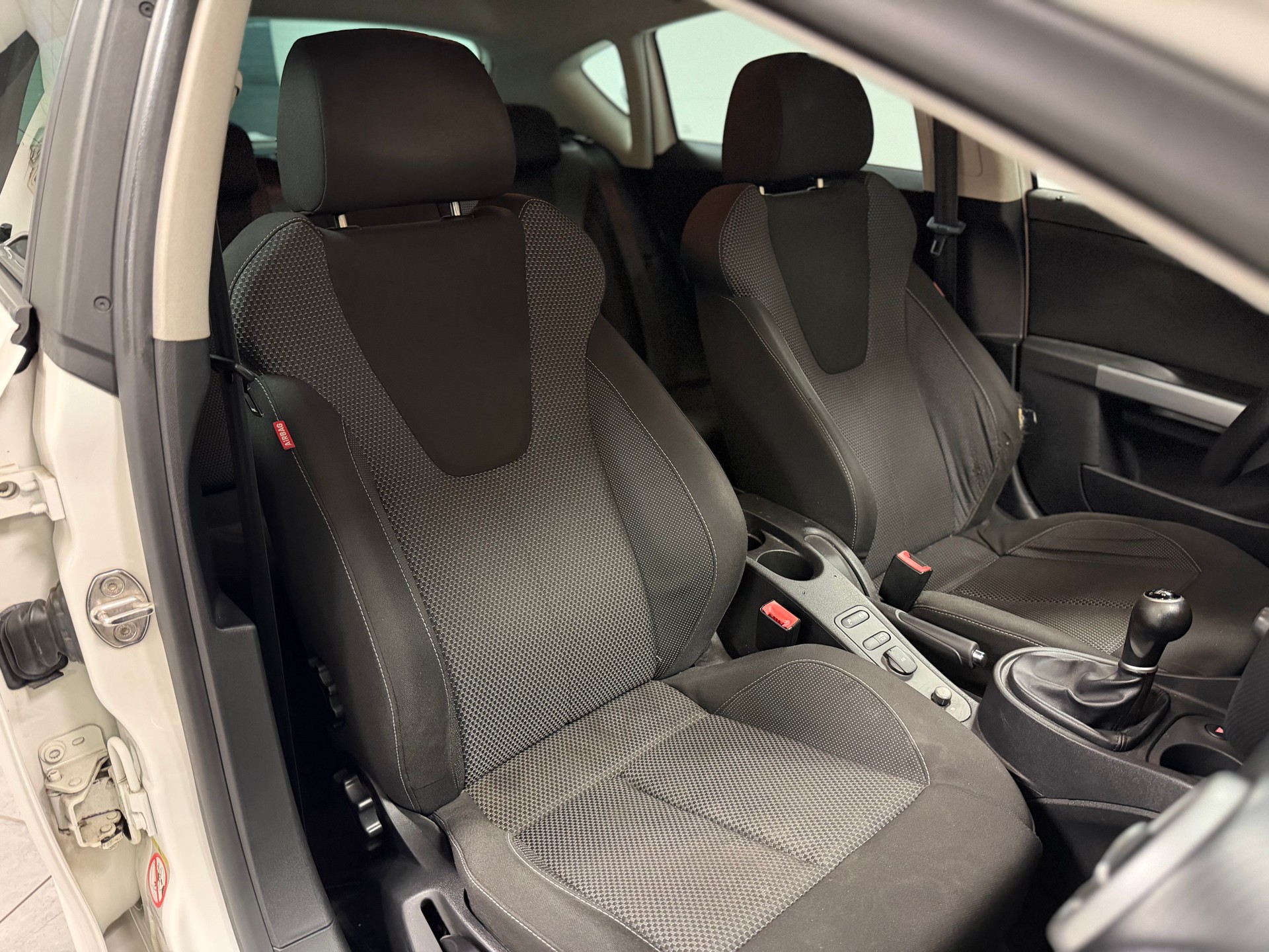 SEAT Leon 1.8 TSI Style-image-17