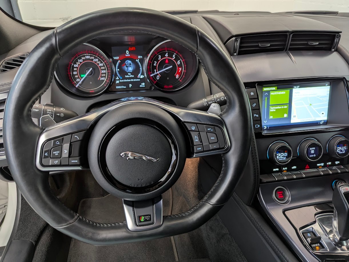 JAGUAR F-Type Convertible 5.0 V8 R AWD*FACELIFT OHNE OPF FRISCH AB MFK VOLLGARANTIE PERF.SITZE CAM MERIDIAN-image-9