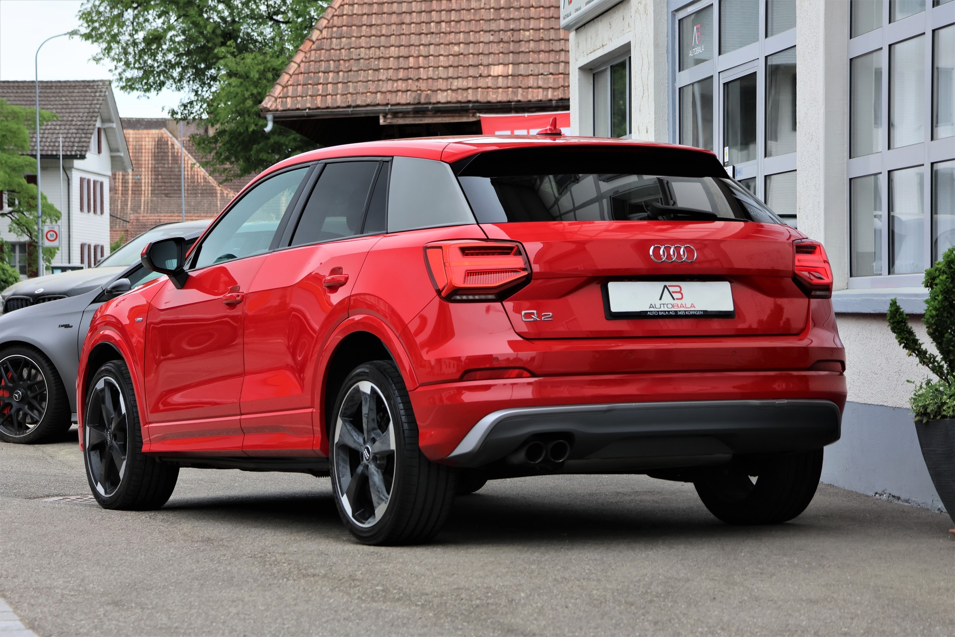 AUDI Q2 1.4 TFSI sport S-tronic S-Line (CH)-showroom-element-2