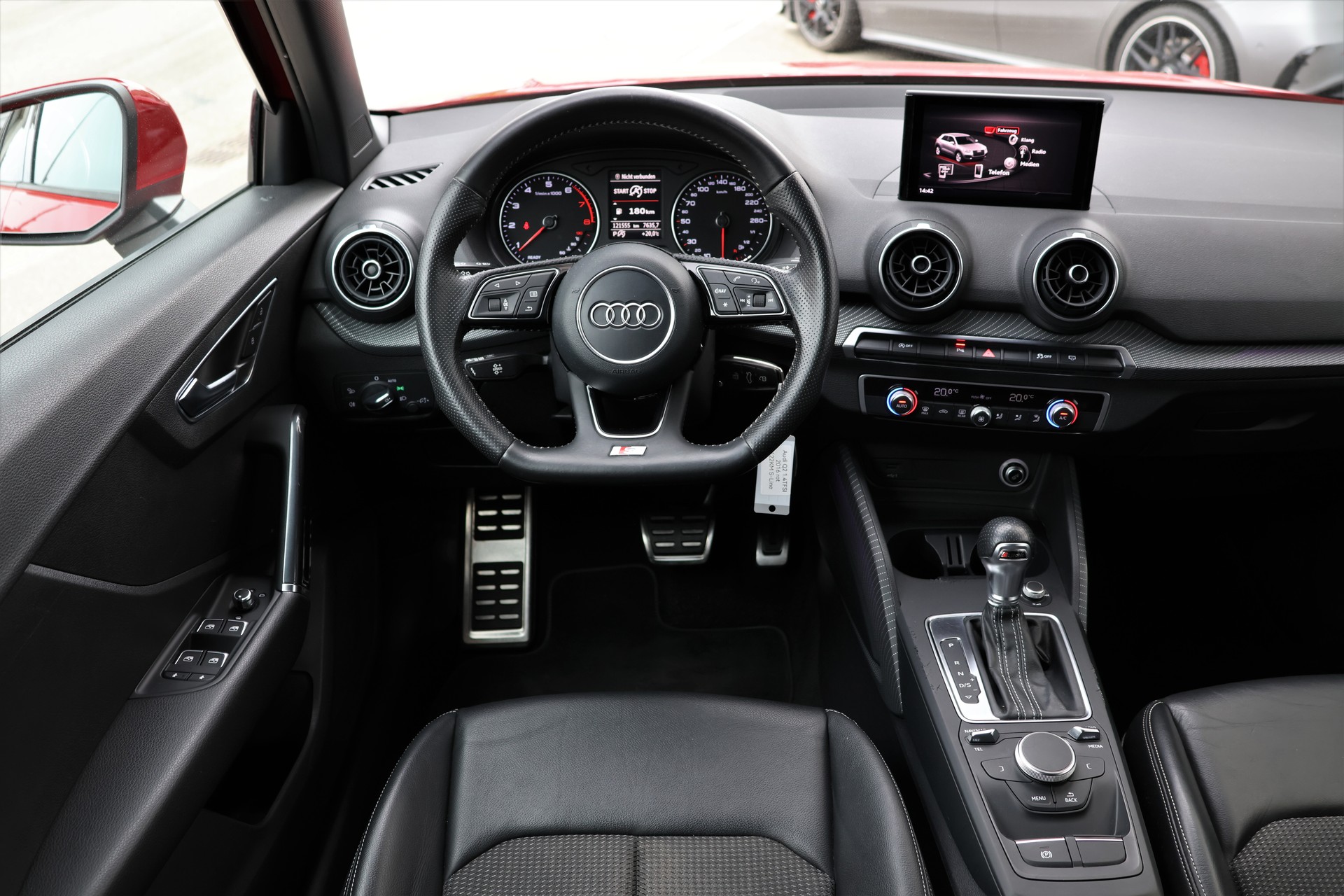 AUDI Q2 1.4 TFSI sport S-tronic S-Line (CH)-image-13