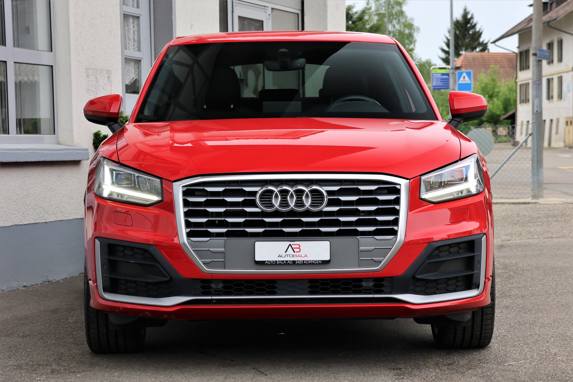 AUDI Q2 1.4 TFSI sport S-tronic S-Line (CH)-showroom-element-1
