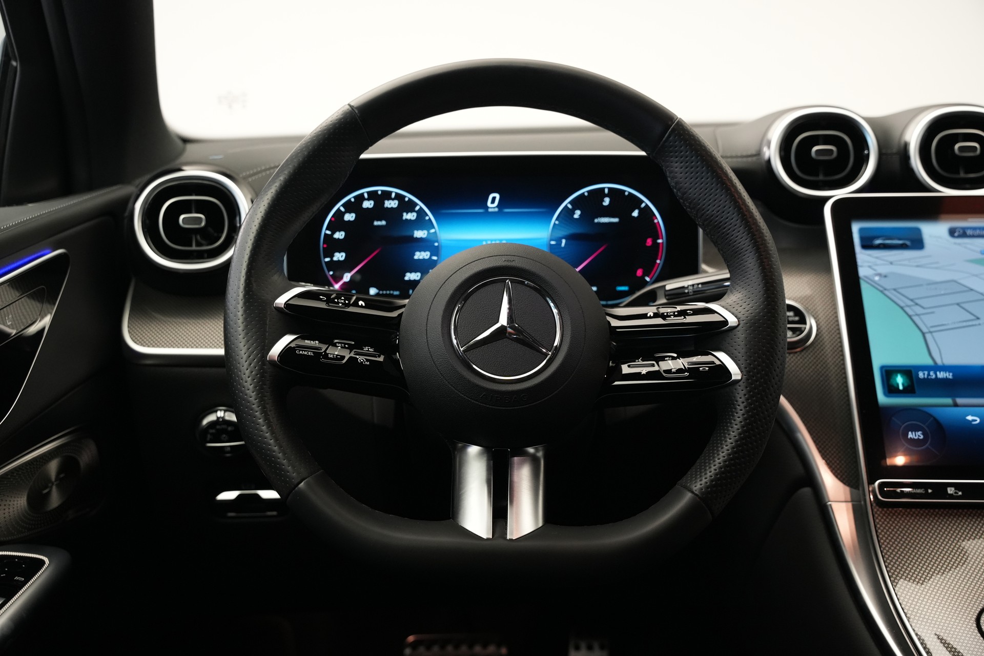 MERCEDES-BENZ GLC Coupé 220 d 4Matic 9G-Tronic *CH-Fahrzeug*-image-35