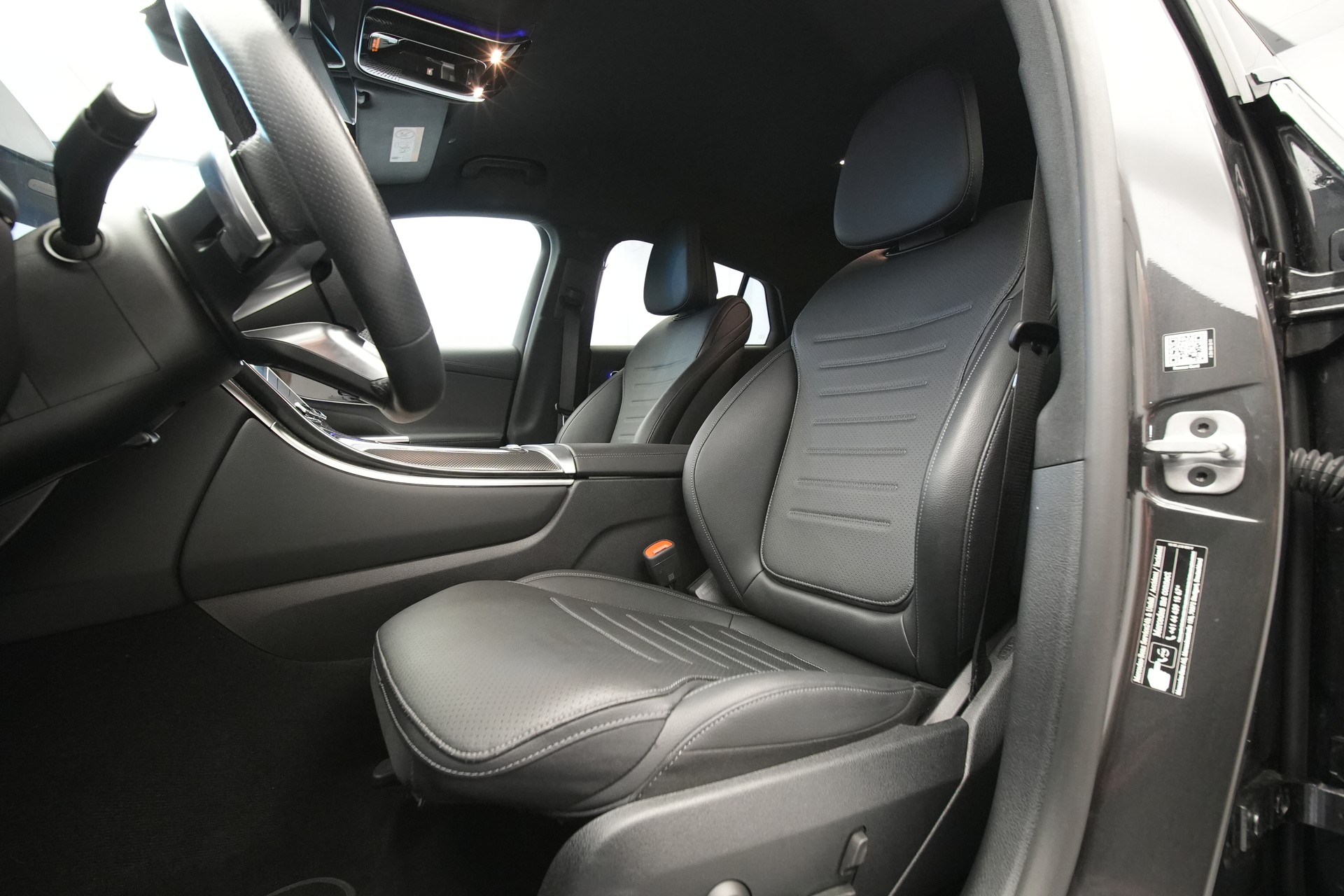 MERCEDES-BENZ GLC Coupé 220 d 4Matic 9G-Tronic *CH-Fahrzeug*-image-13