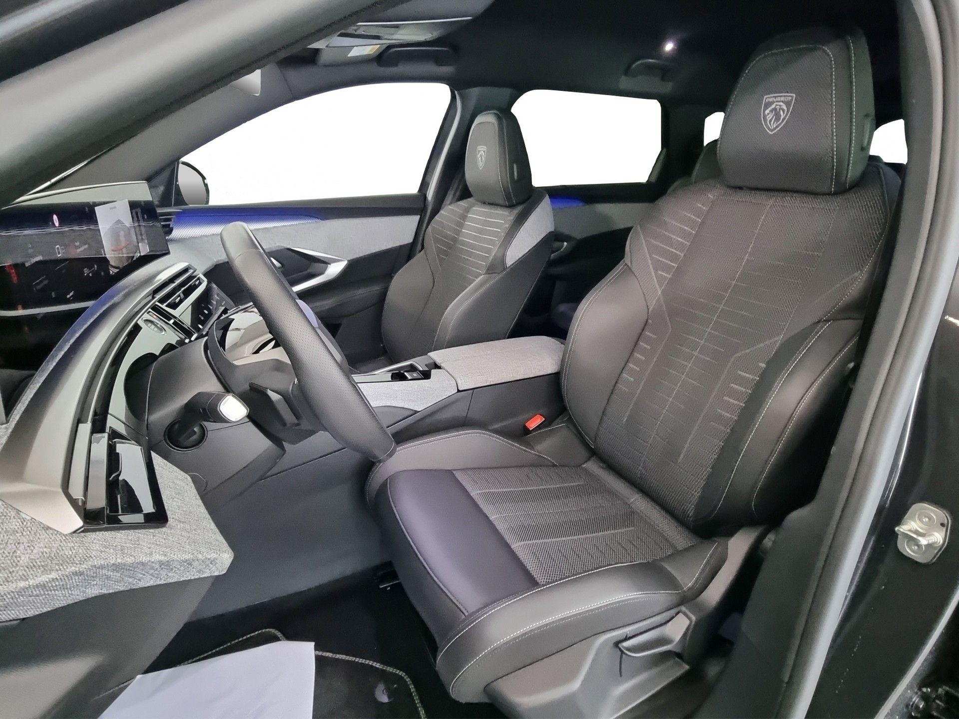 PEUGEOT 5008 145 Hybrid GT 7-Plätzer-image-5