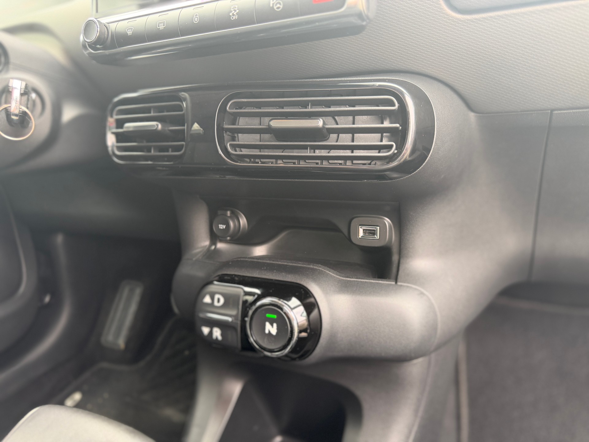 CITROEN C4 Cactus 1.2 e-VTi Feel ETG-image-14