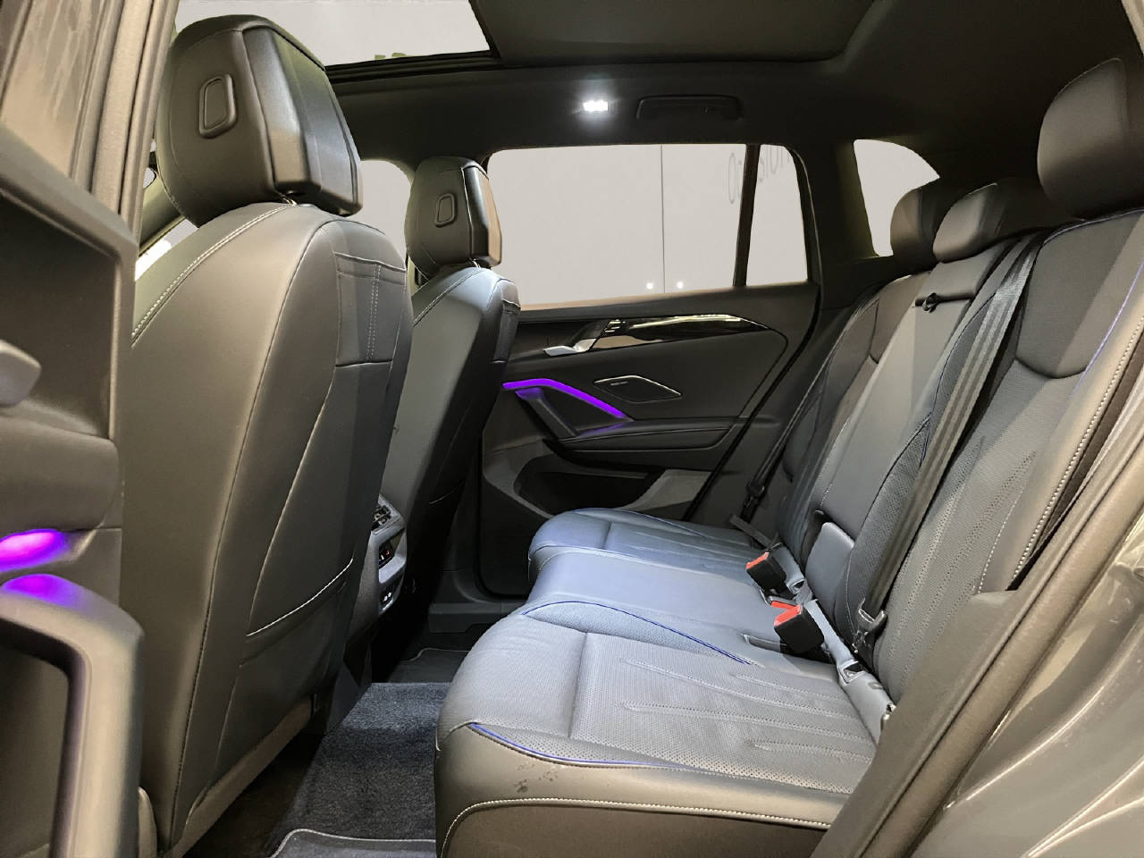 VW Tiguan 2.0 TSI R-Line DSG 4motion-image-12