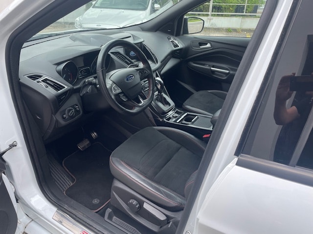 FORD Kuga 2.0 TDCi ST Line High 4WD PowerShift-image-4