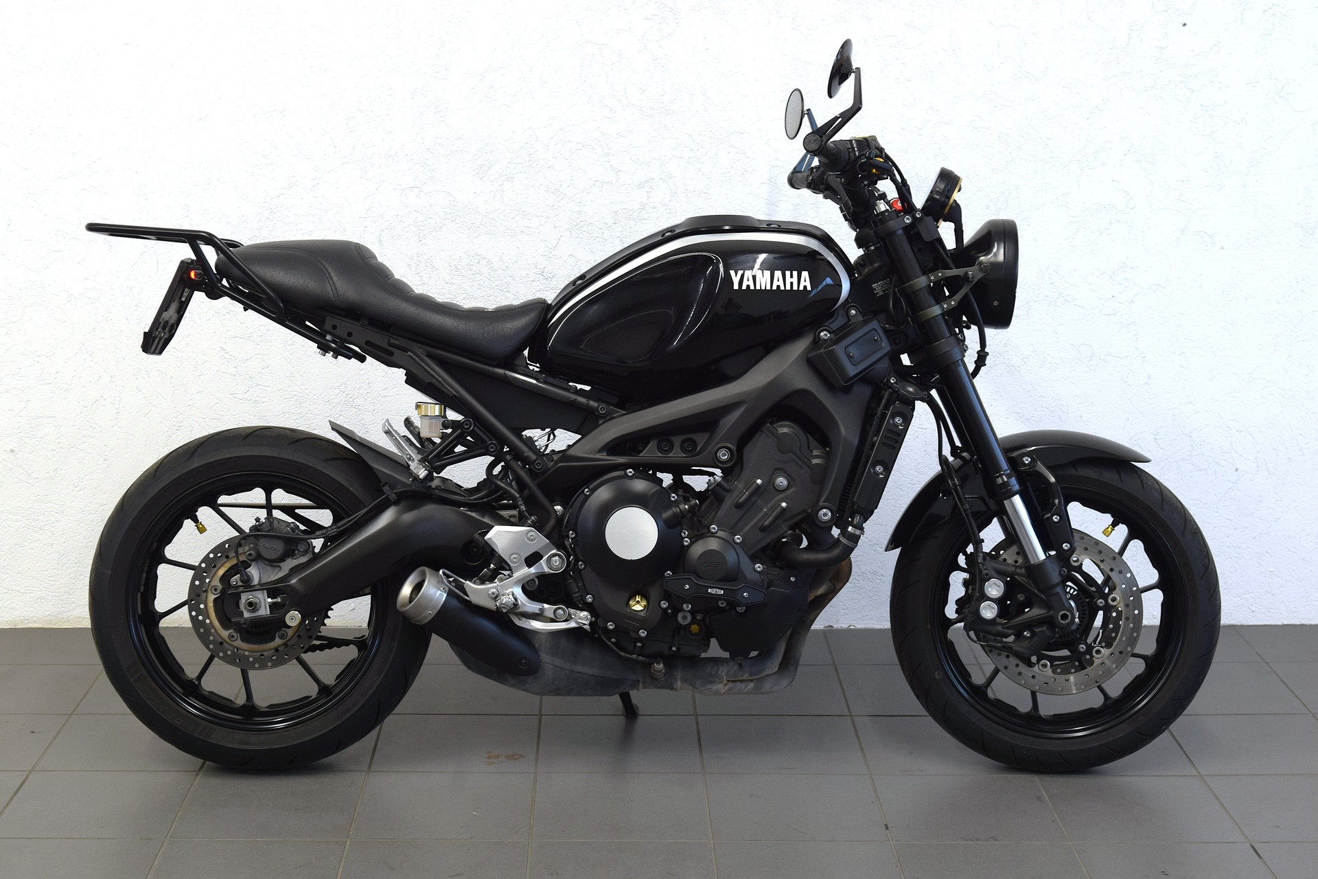 YAMAHA XSR 900-image-7