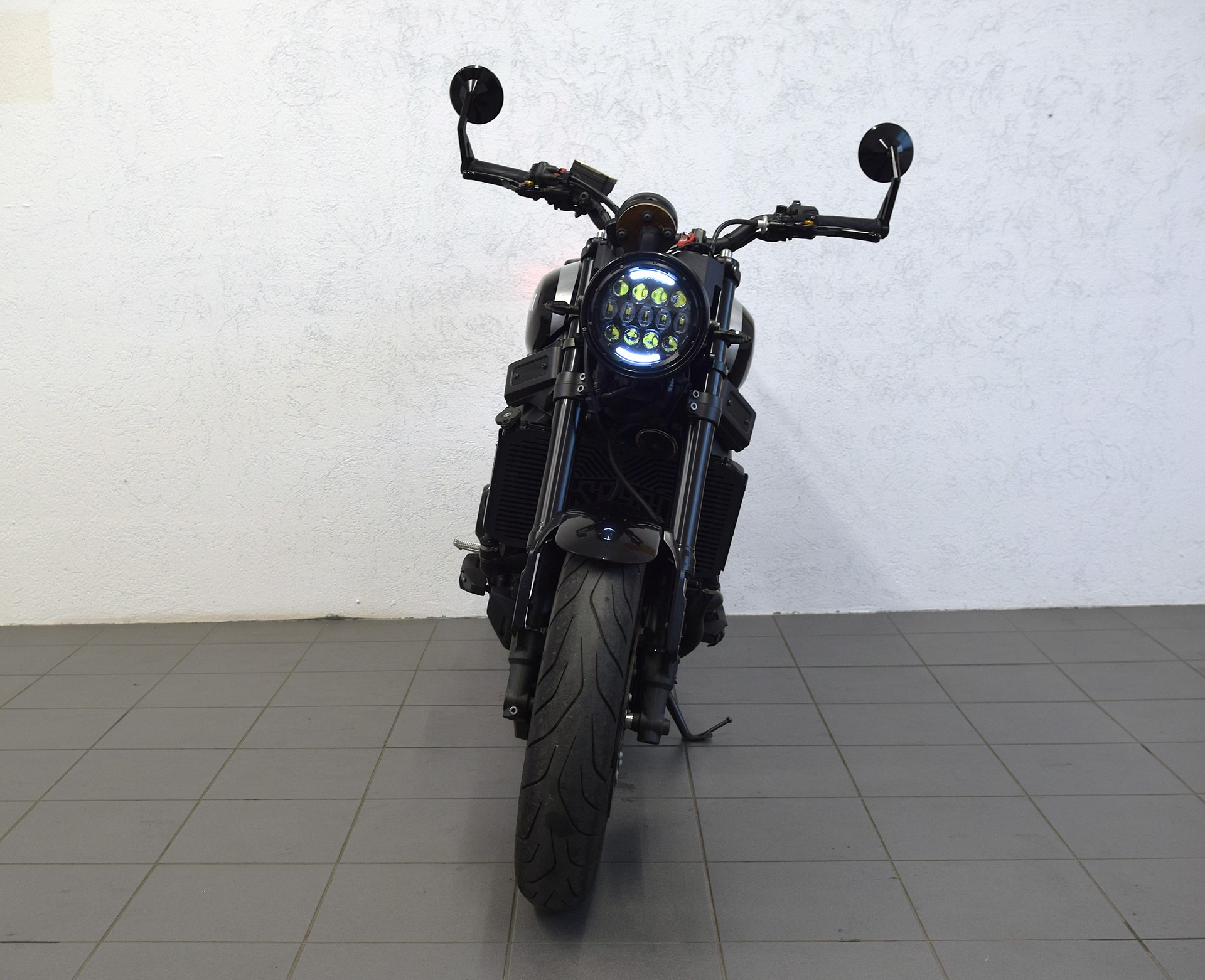 YAMAHA XSR 900-image-9