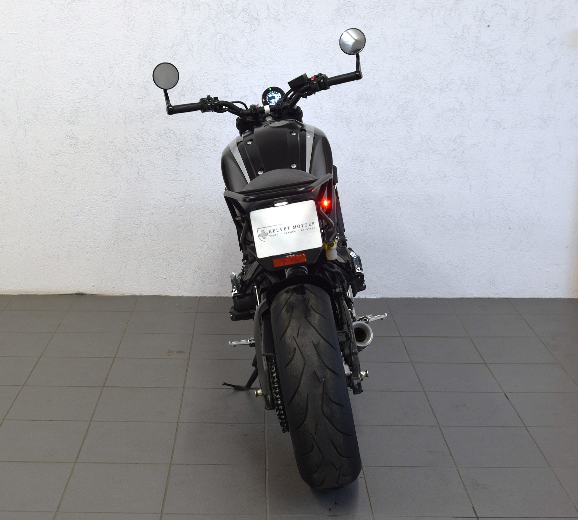YAMAHA XSR 900-image-3