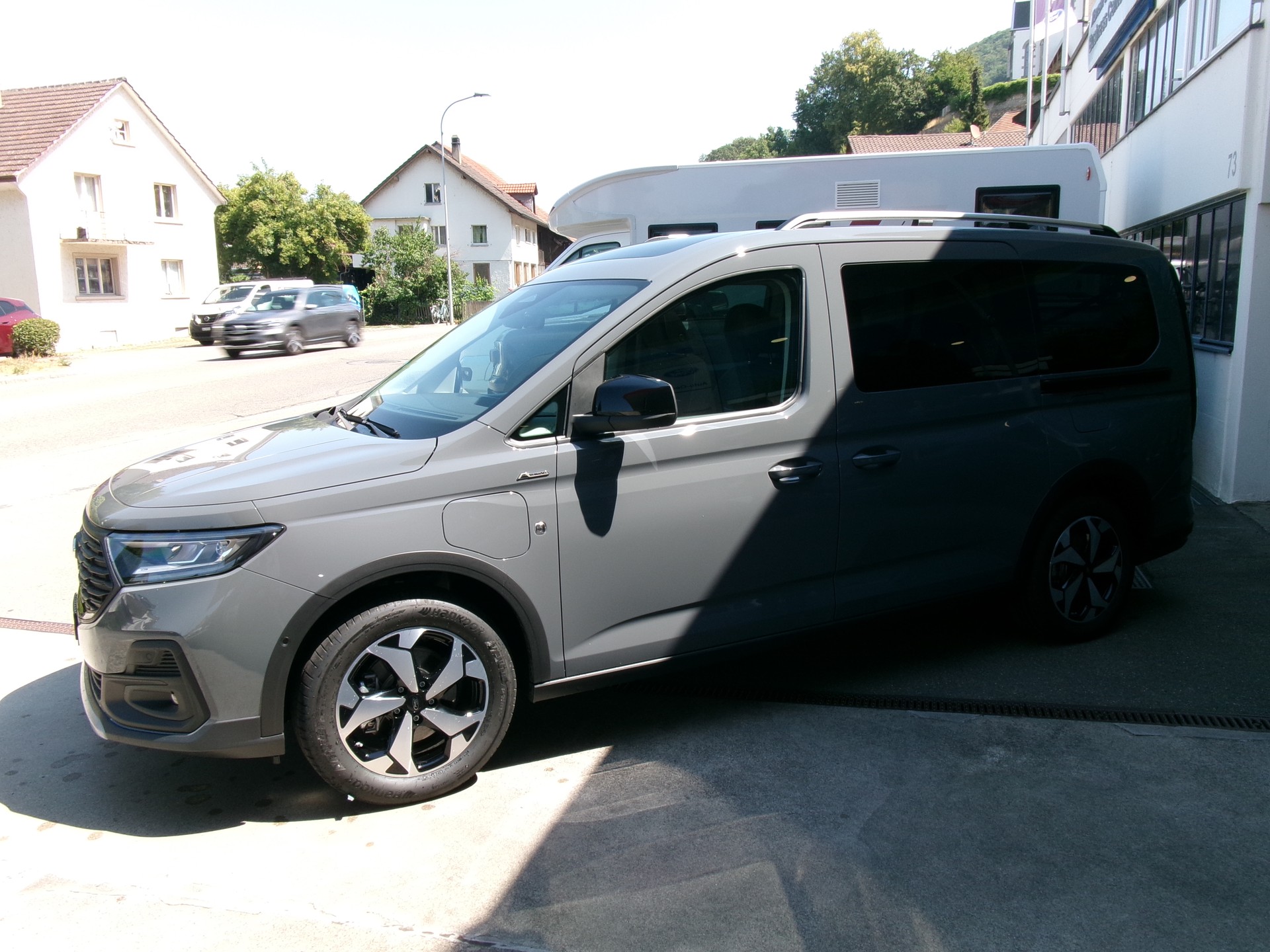 FORD Grand Tourneo Connect 1.5 PHEV Active Automat-showroom-element-1