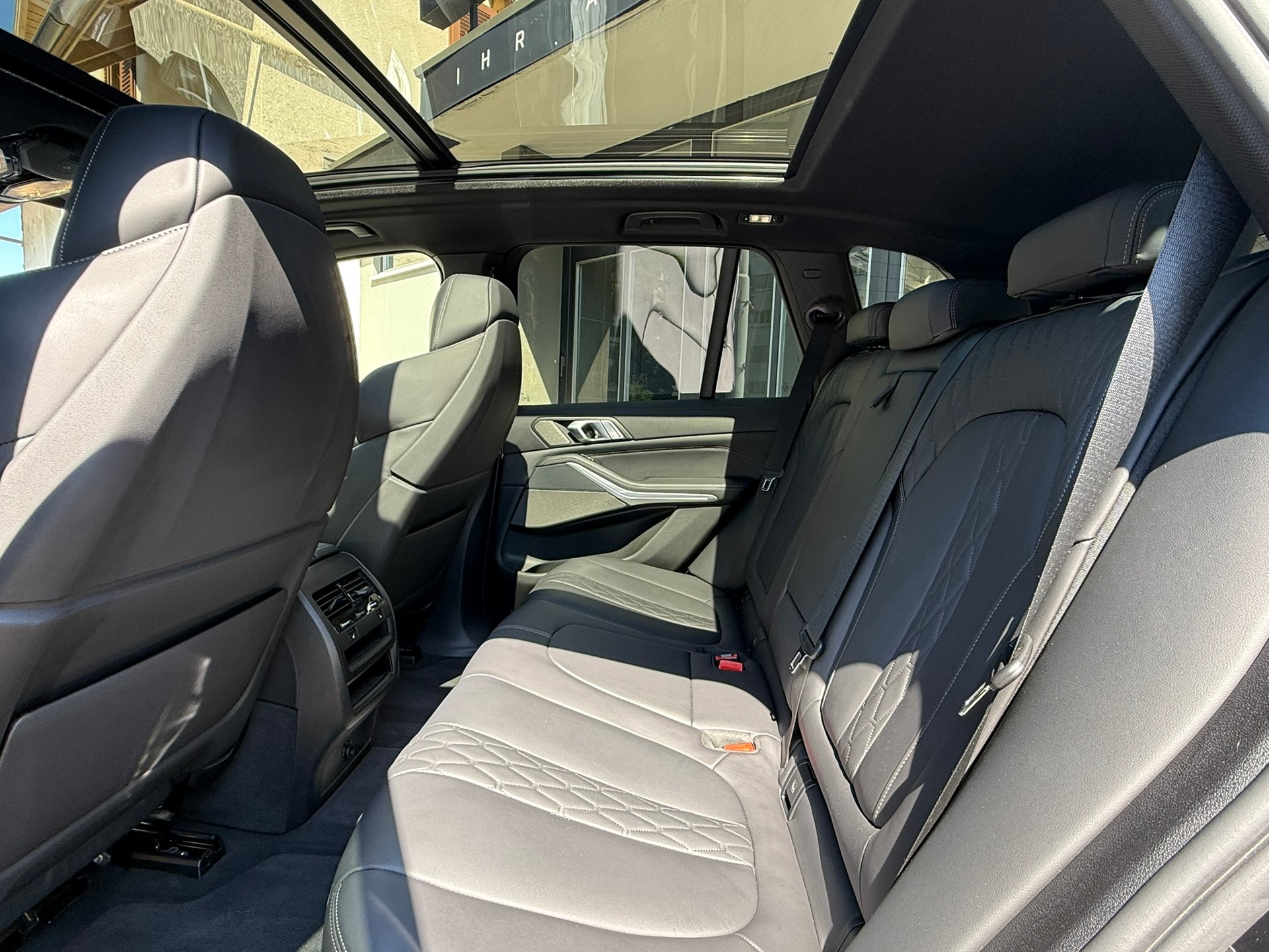 BMW BMW X5 xDrive 40d M Sport Steptronic-image-11
