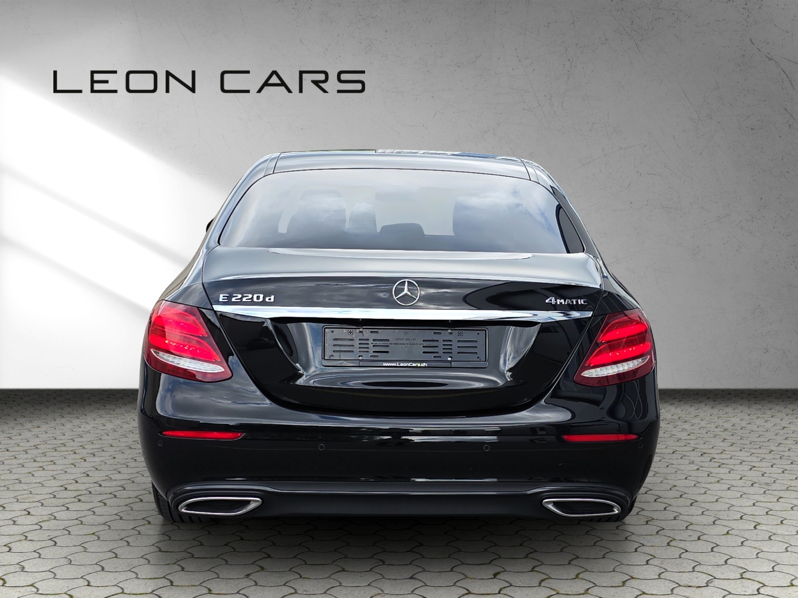 MERCEDES-BENZ E 220 d Avantgrde 4Matic 9G-Tronic-image-5