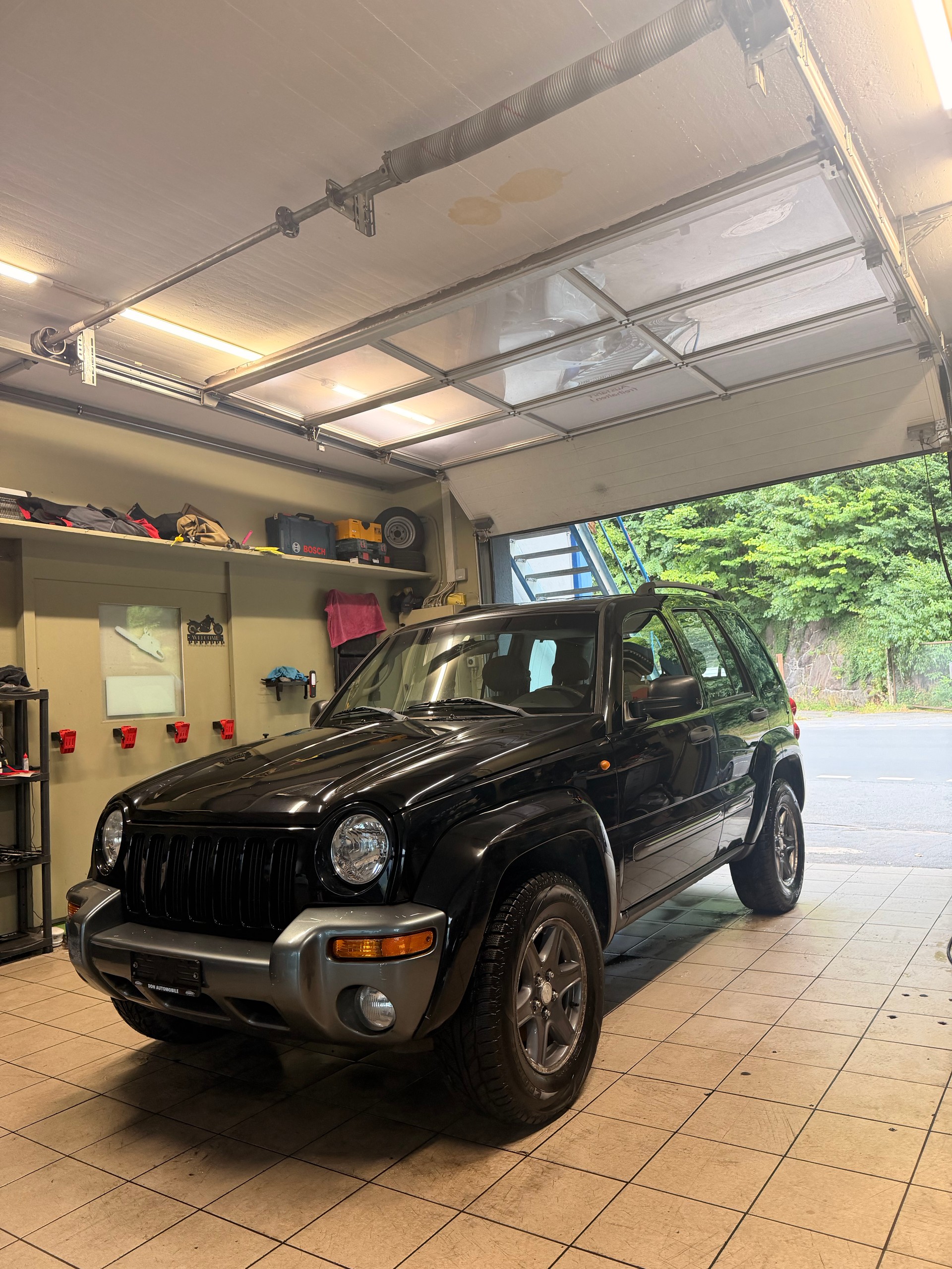 JEEP Cherokee 2.5 CRD Limited-showroom-element-1