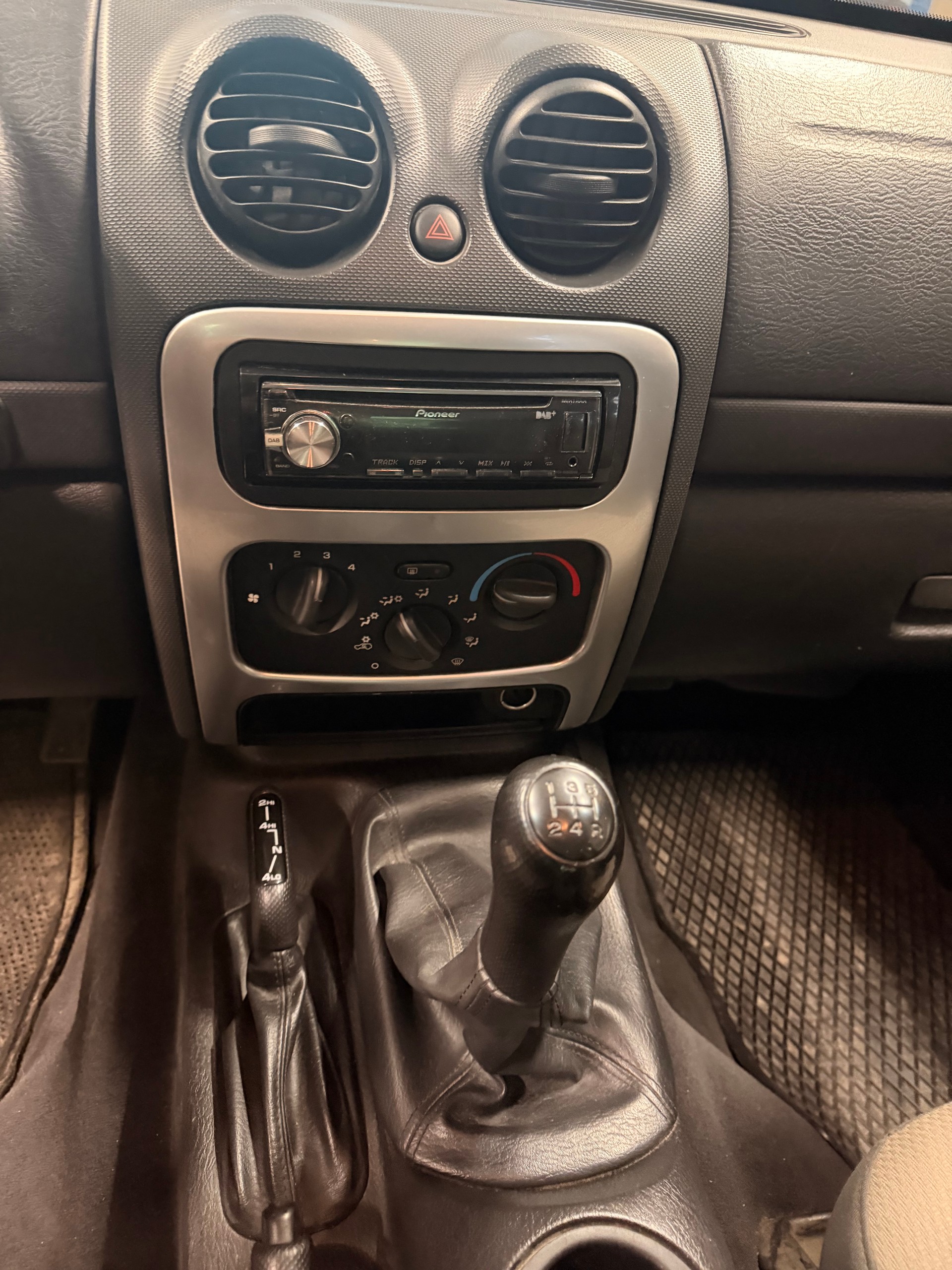 JEEP Cherokee 2.5 CRD Limited-image-5