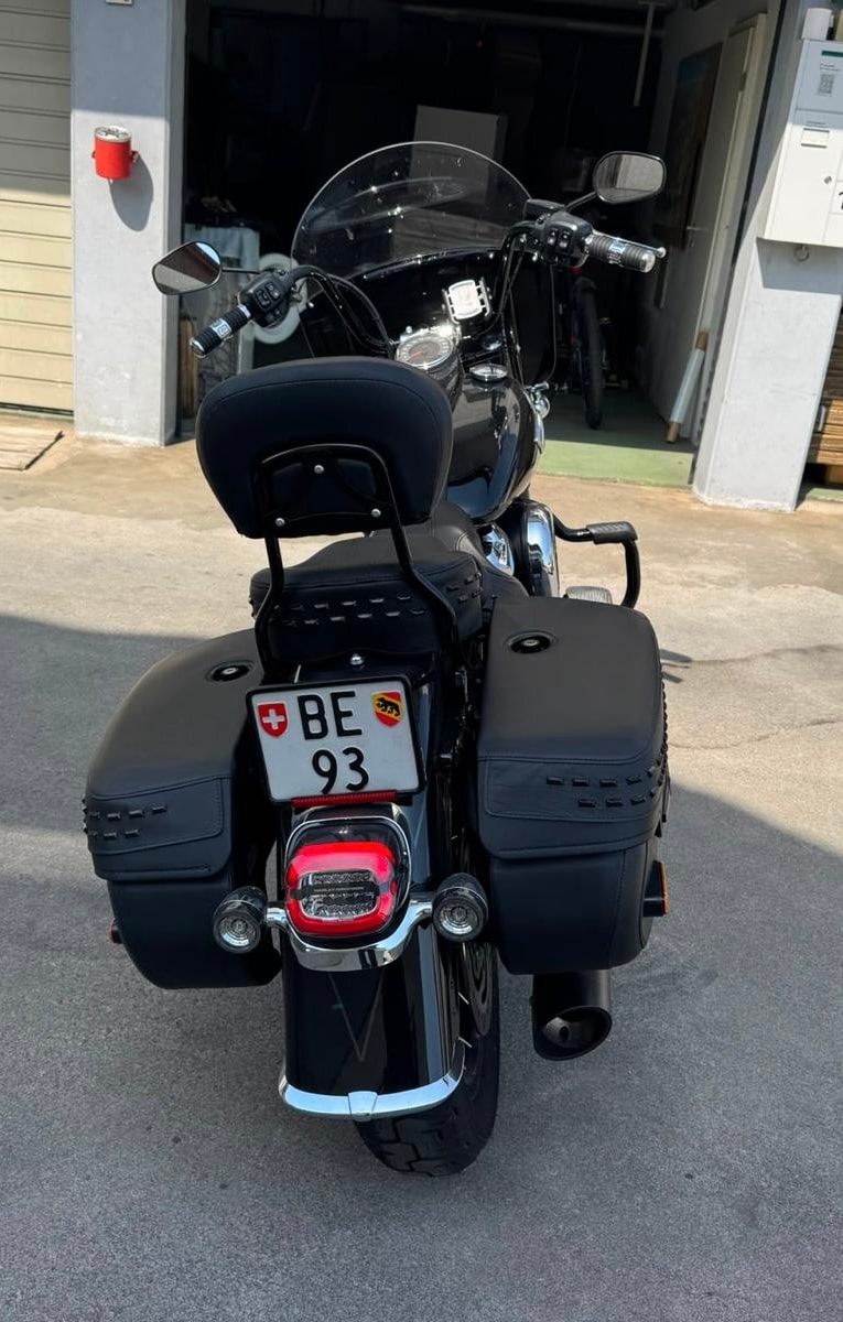 HARLEY-DAVIDSON FLHC Heritage Classic 117ci-image-3
