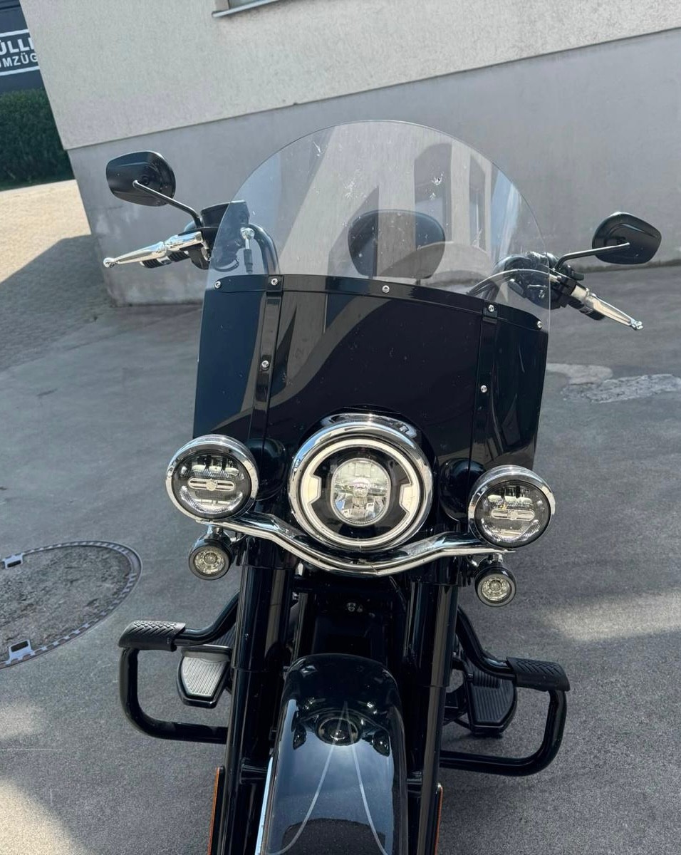 HARLEY-DAVIDSON FLHC Heritage Classic 117ci-image-1
