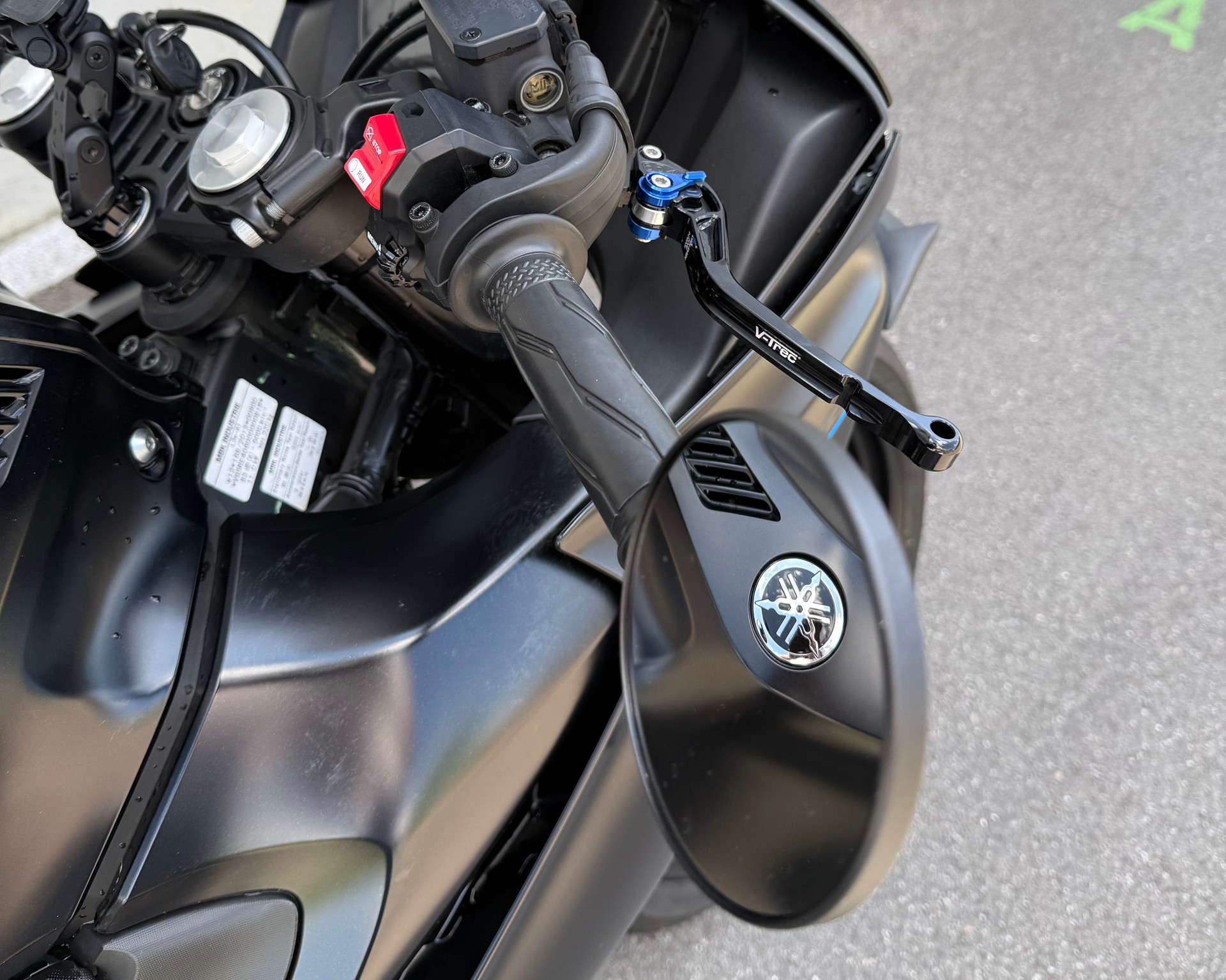 YAMAHA YZF-R 125 ABS-image-9