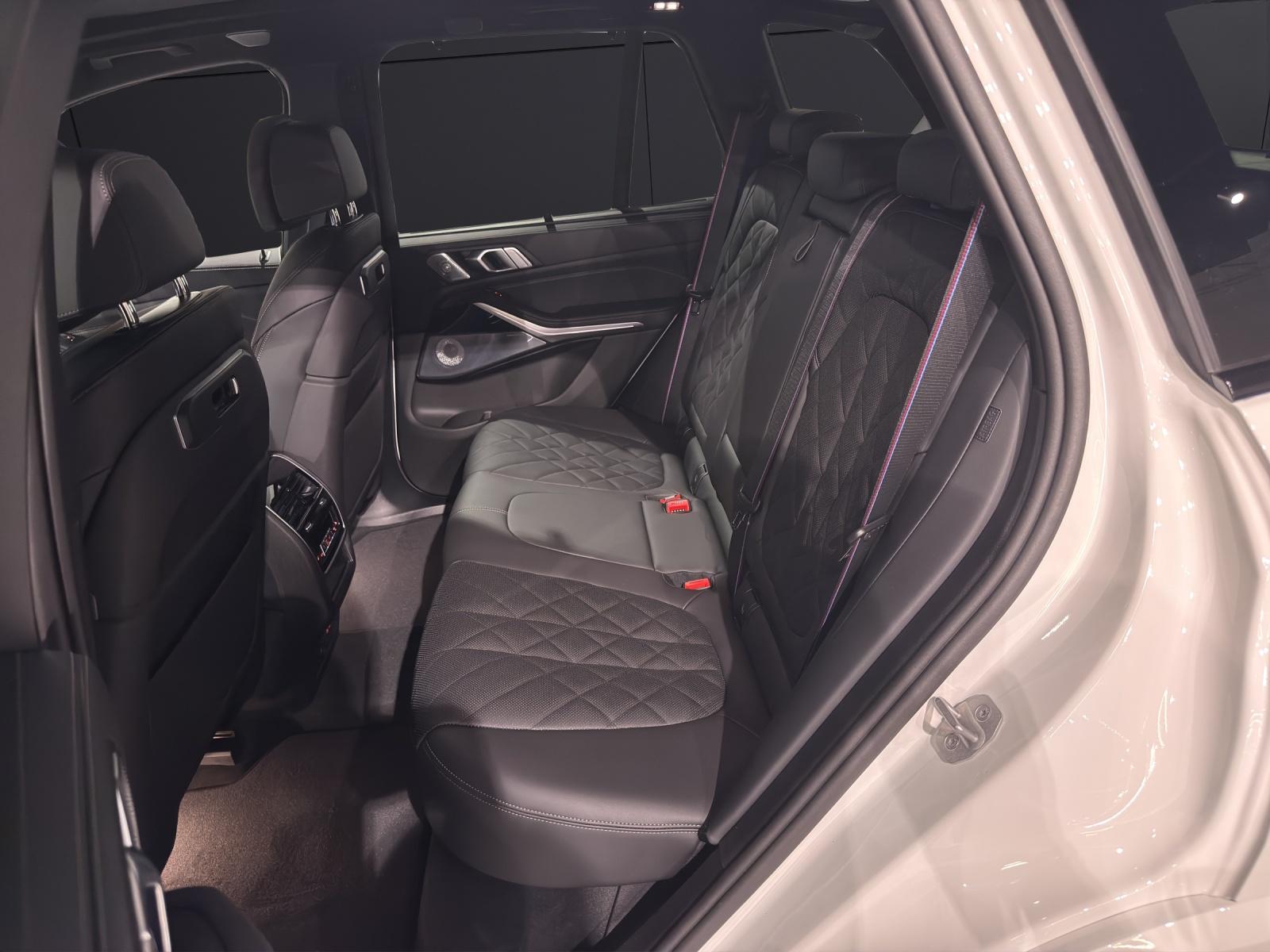 BMW X5 40d xDrive SAG-image-17