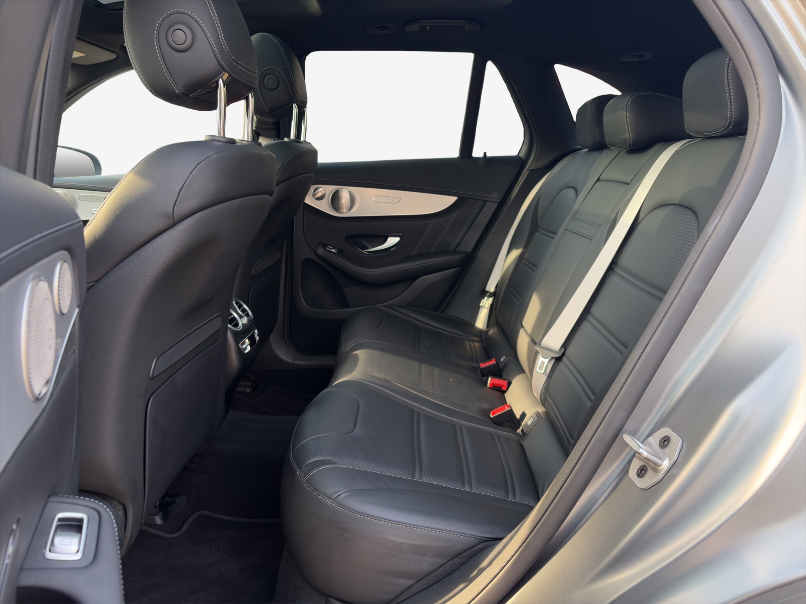 MERCEDES-BENZ GLC 63 S AMG 4Matic 9G-Tronic-image-10