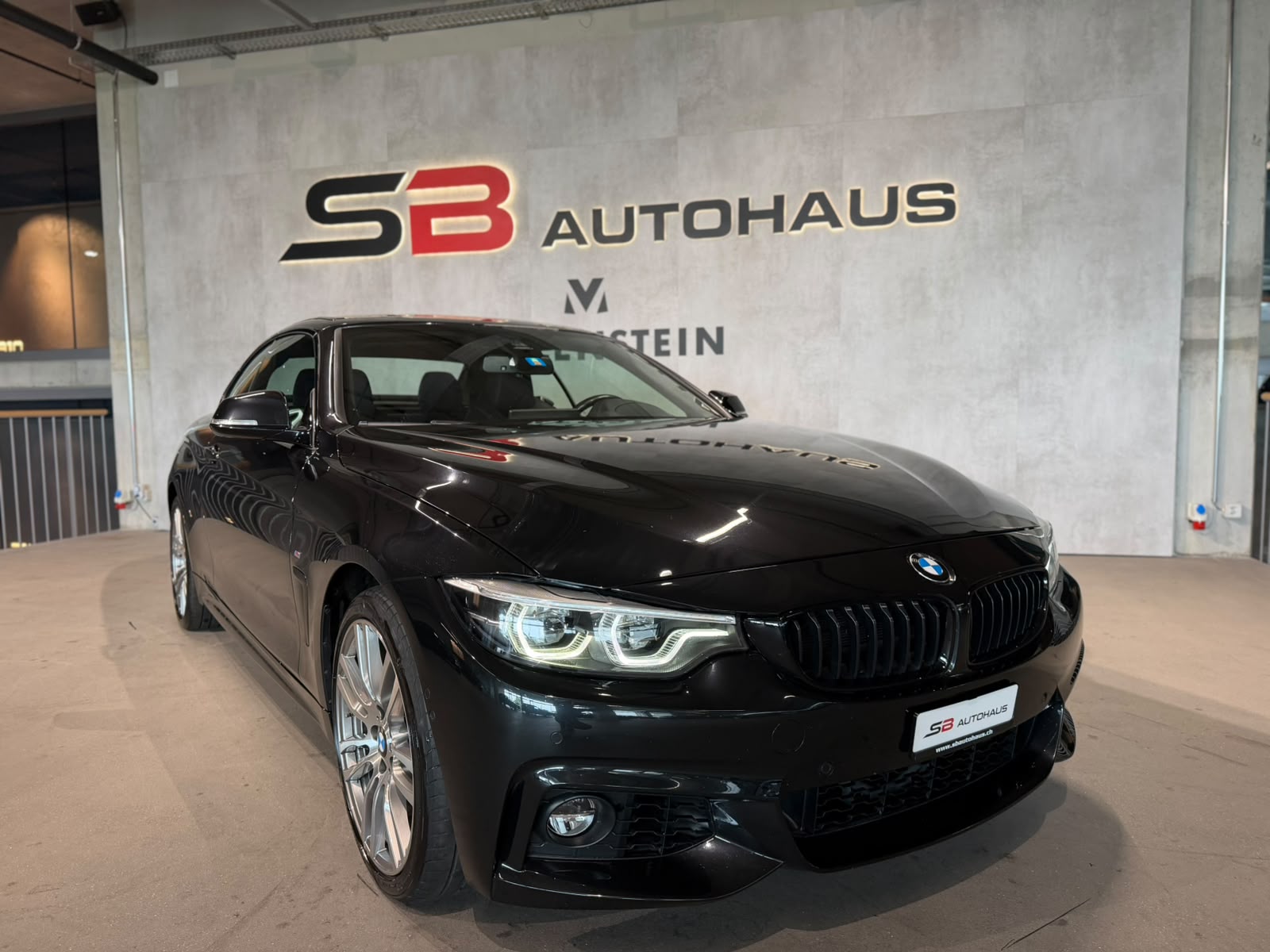 BMW 440i Cabriolet xDrive M Sport Individual Steptronic (CH)-showroom-element-3