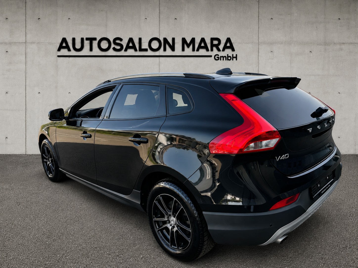 VOLVO V40 Cross Country T4 2.0 AWD Summum Geartronic-image-3