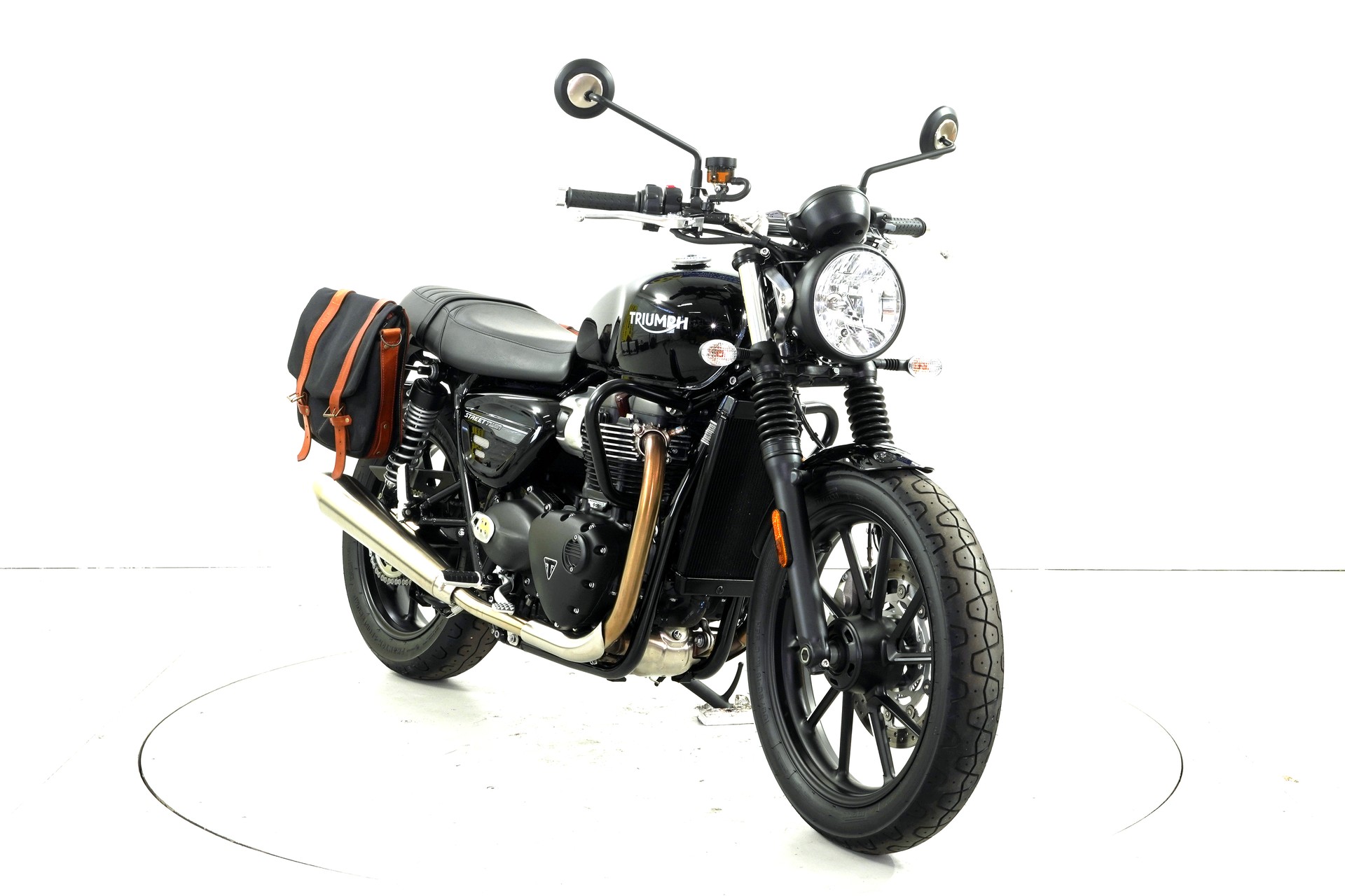 TRIUMPH Street Twin-showroom-element-1