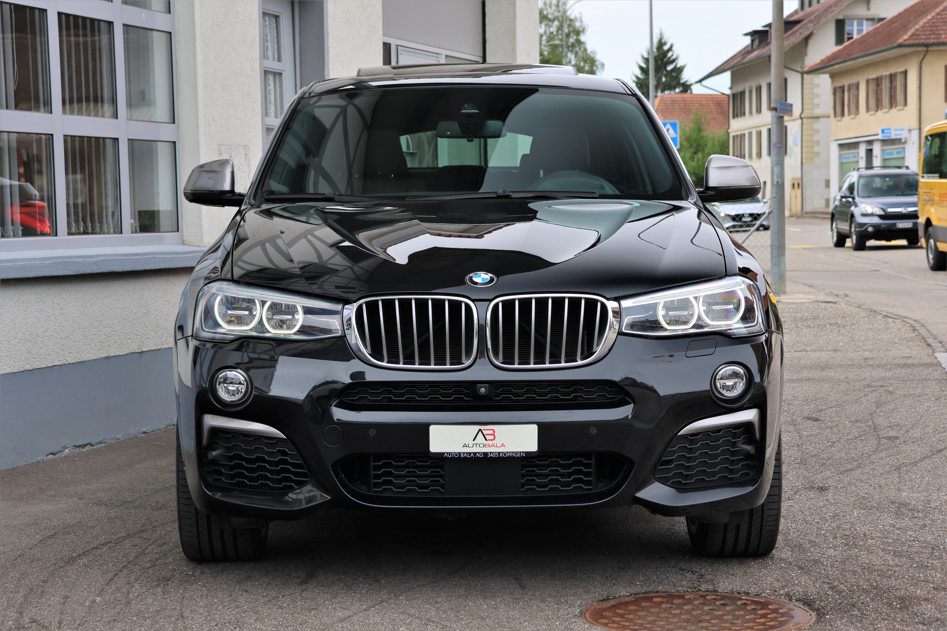 BMW X4 M 40i Steptronic (CH)-showroom-element-1