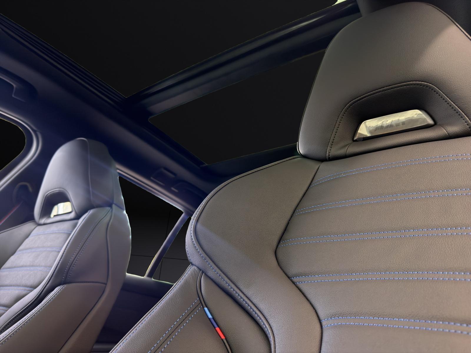 BMW M340i xDrive Touring-image-16