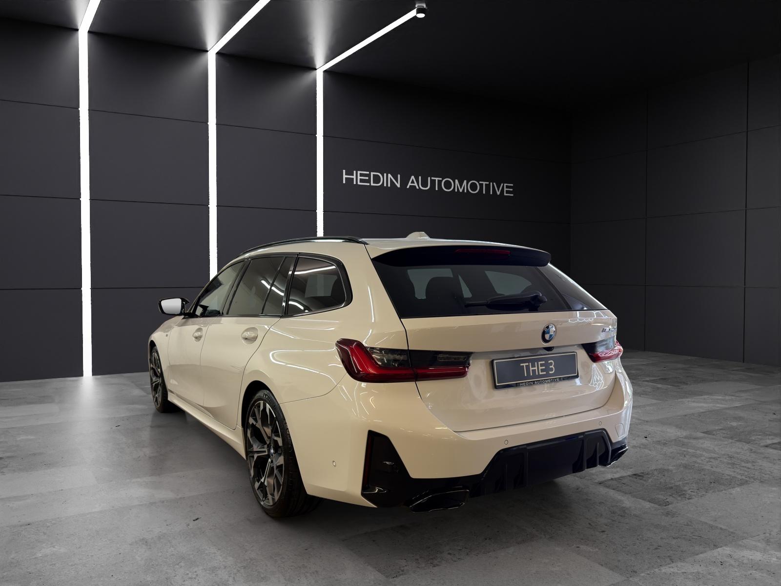 BMW M340i xDrive Touring-showroom-element-2